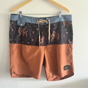 Howler Bros prize fighter board-shorts SZ 38 EUC